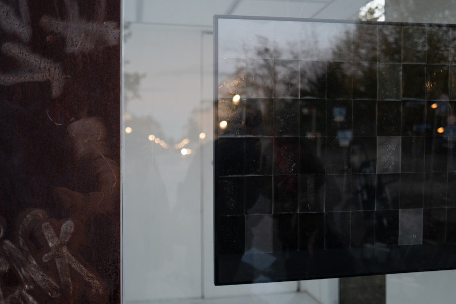 Du betrachtest gerade CRUSH / CRASH: Ausstellung im Rahmen des Greifswalder polenmARkT-Festivals noch bis 7. Dezember 2025