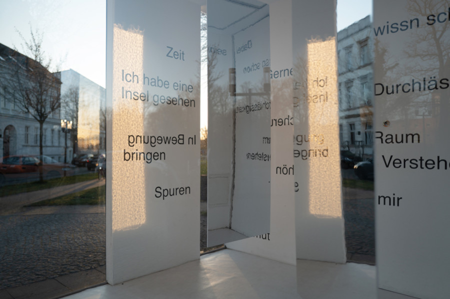 Du betrachtest gerade INTER VIEW: Kunstinstallation des art-cube-artist-teams im CUBIC
